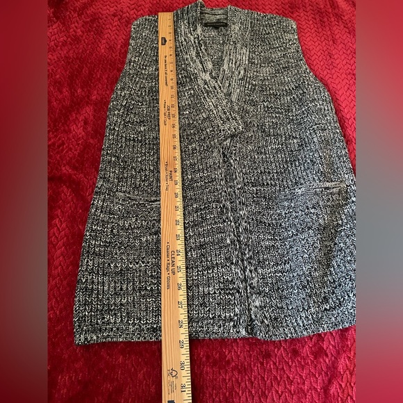 Banana Republic Gray Sleeveless Sweater Vest Cardigan Sz S - Picture 6 of 9